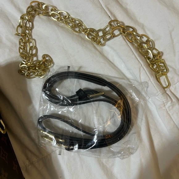 Beautiful Fashion Hand/Crossbody Bag NEW!!! - Picture 7 of 14